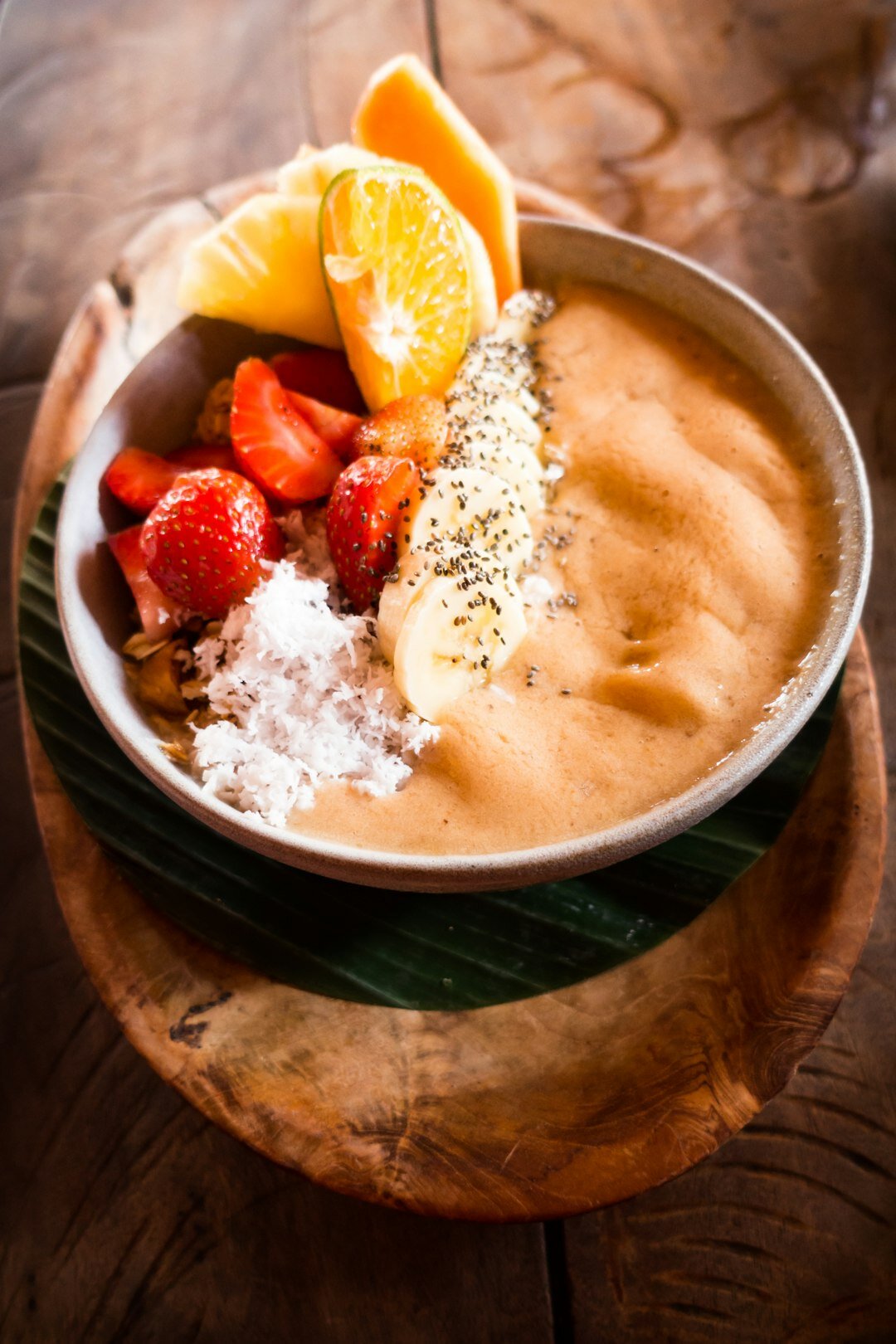 smoothie bowl with toppings